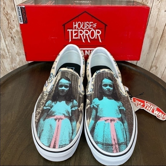Vans x House of Terror The Shining Classic Slip on Sneaker Size 5 Women - Picture 3 of 12